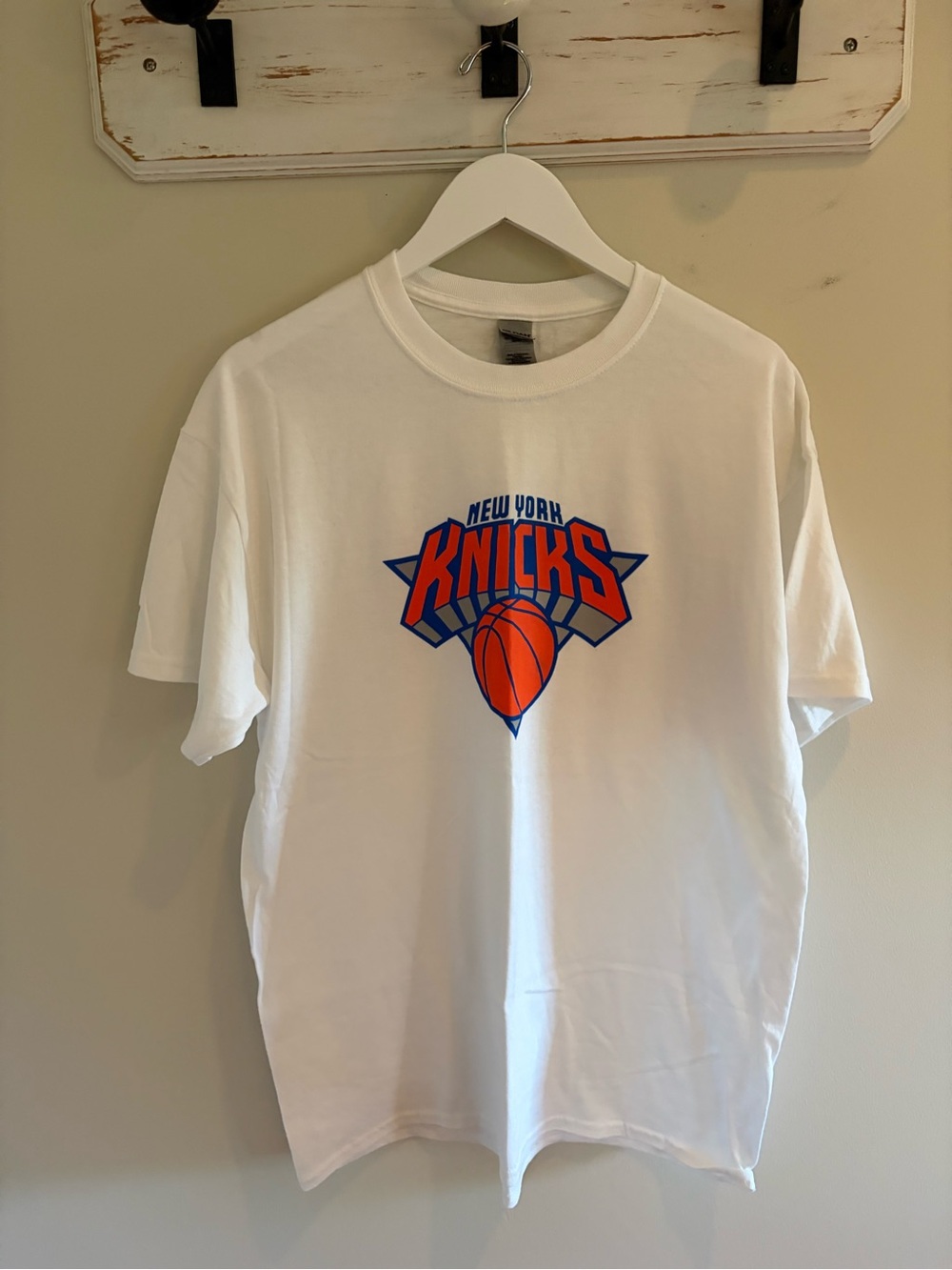 White Knicks Graphic Tee